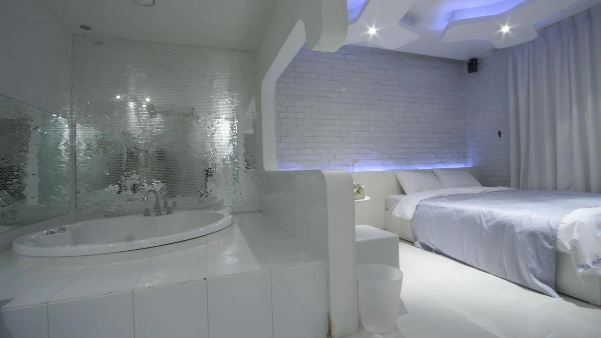 Dong Seoul Hotel